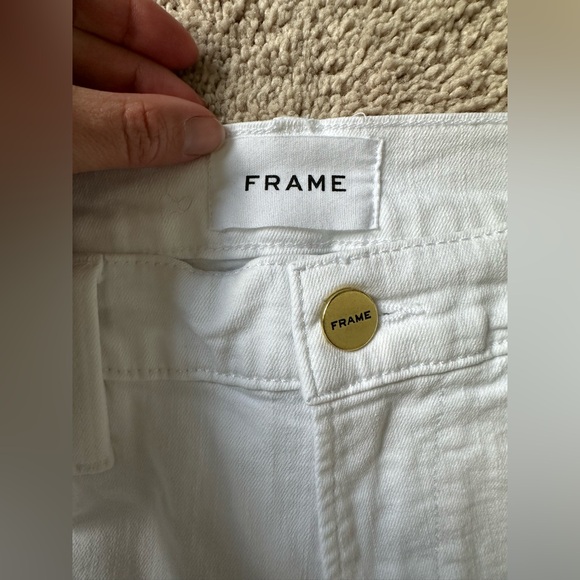 White FRAME Le High Straight Jeans. - Picture 4 of 4